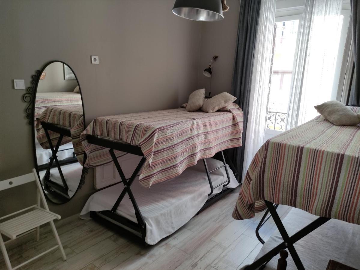 Hostal Hispalense Мадрид Екстер'єр фото