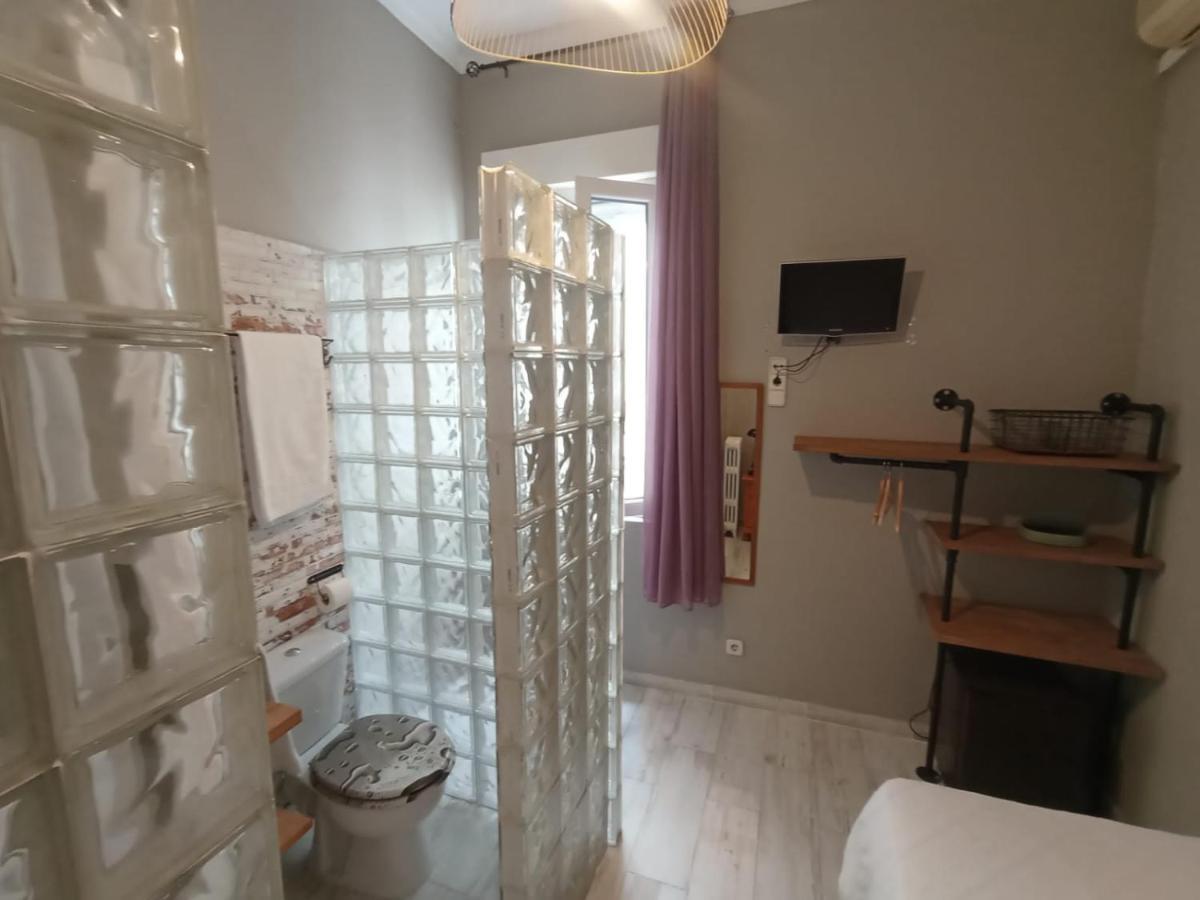 Hostal Hispalense Мадрид Екстер'єр фото