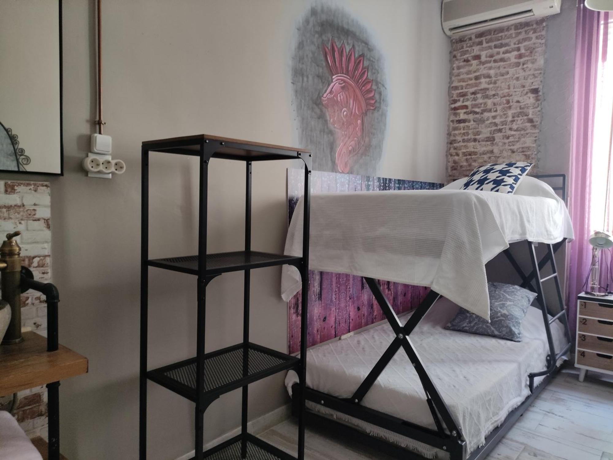 Hostal Hispalense Мадрид Екстер'єр фото