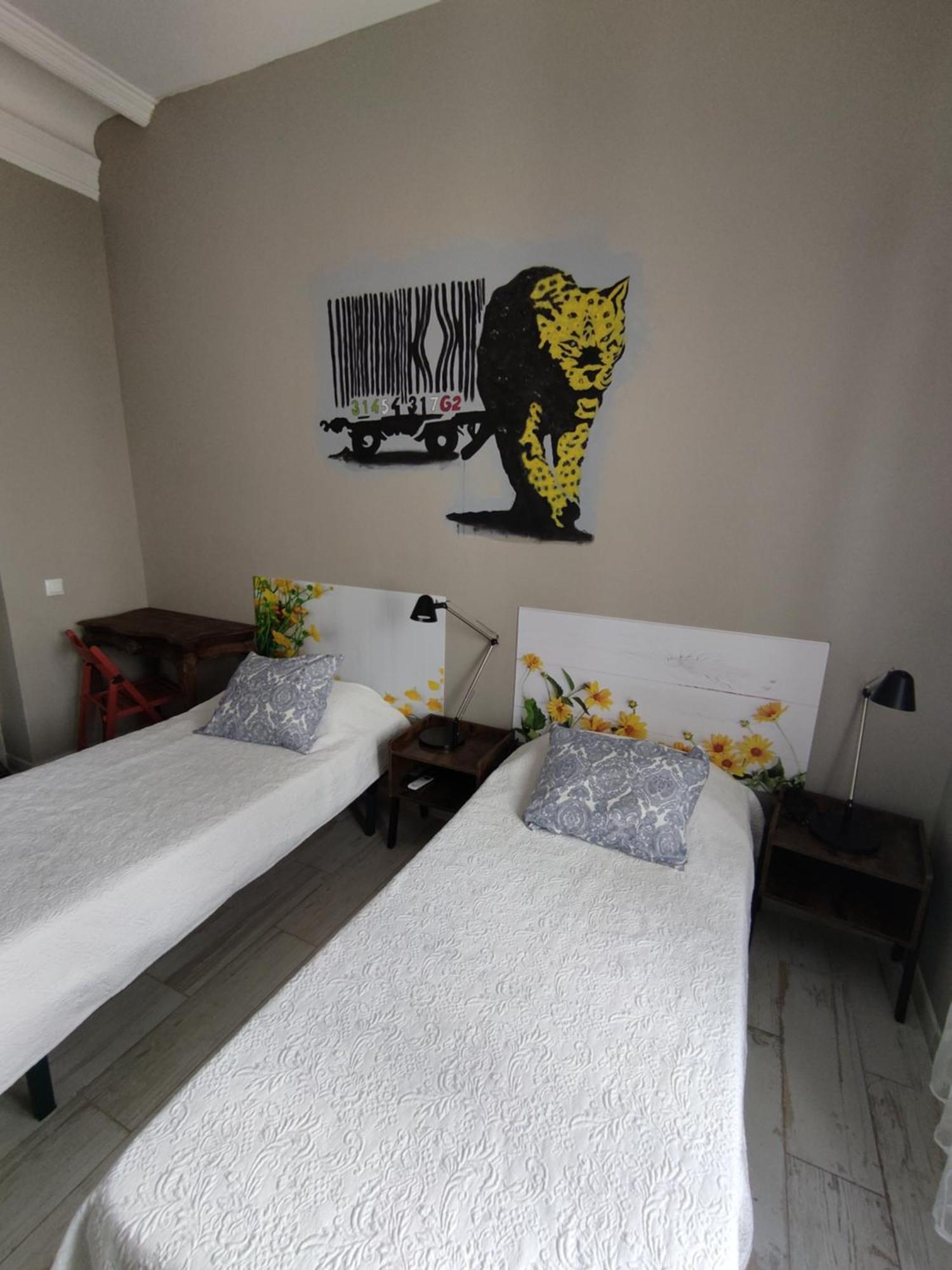 Hostal Hispalense Мадрид Екстер'єр фото