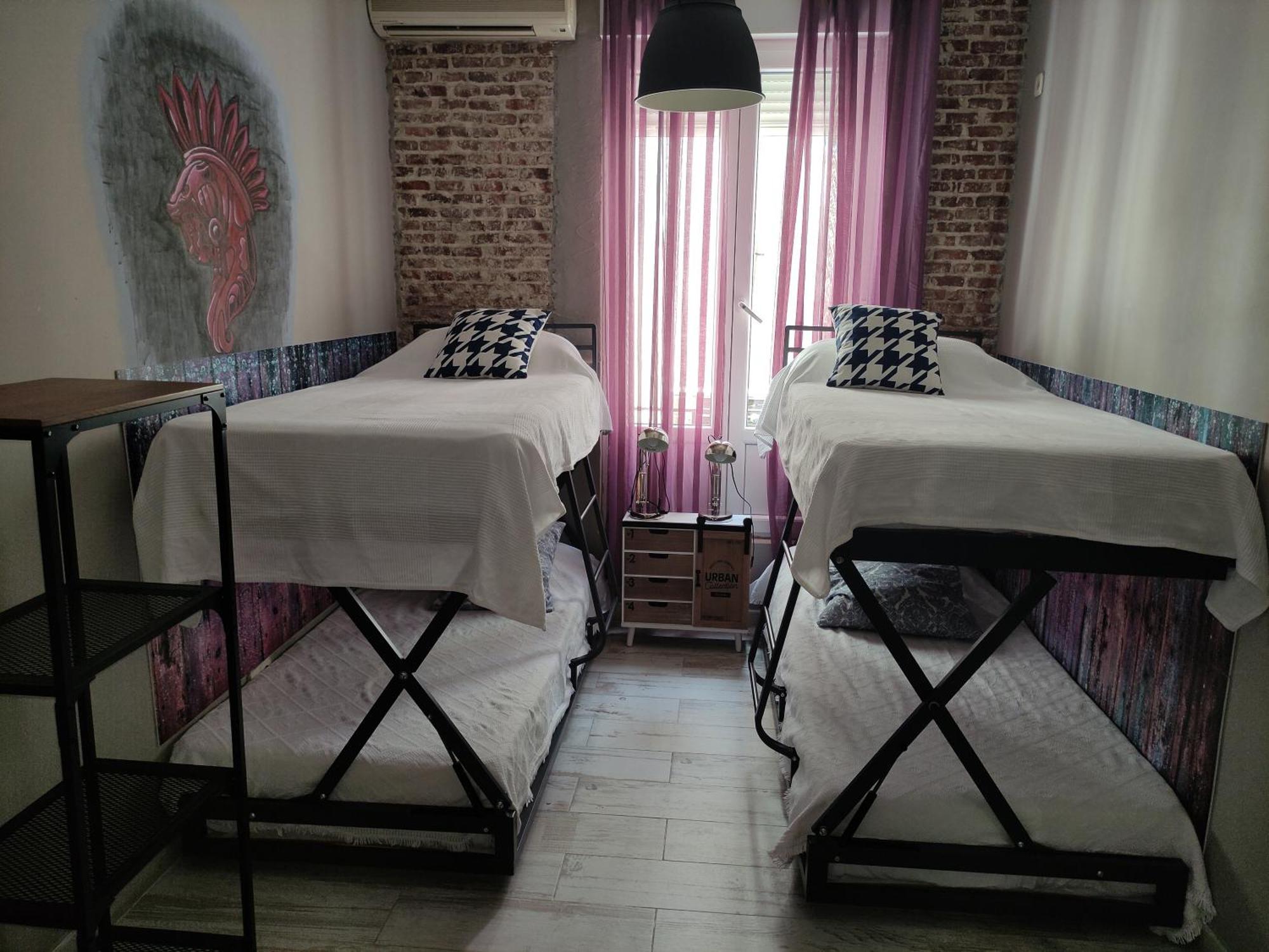 Hostal Hispalense Мадрид Екстер'єр фото