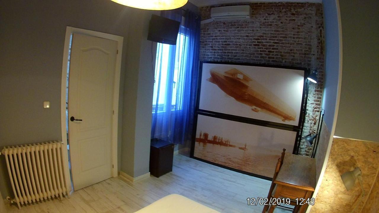 Hostal Hispalense Мадрид Екстер'єр фото